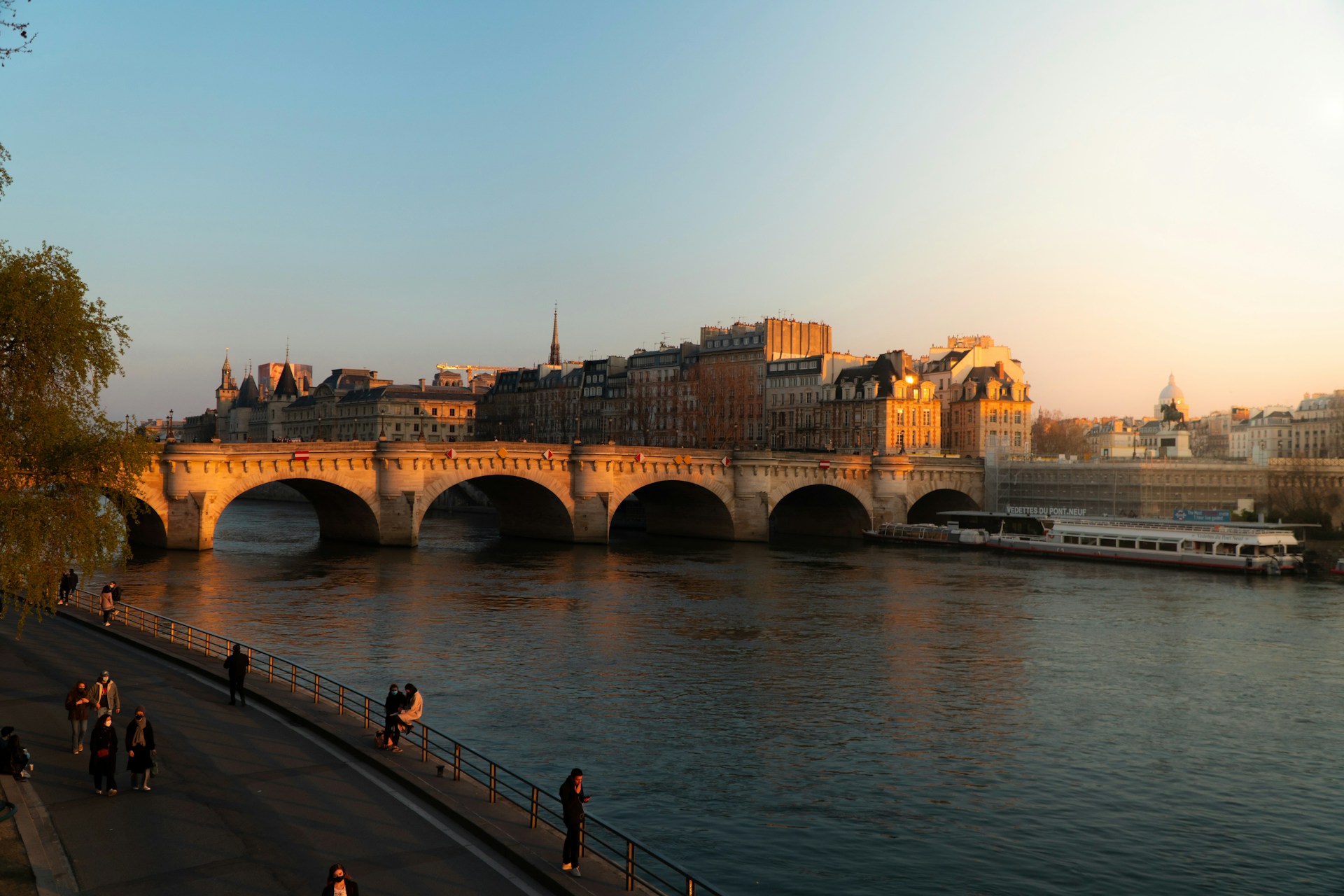 Vous êtes en train de consulter Main Capital ouvre un bureau à Paris 