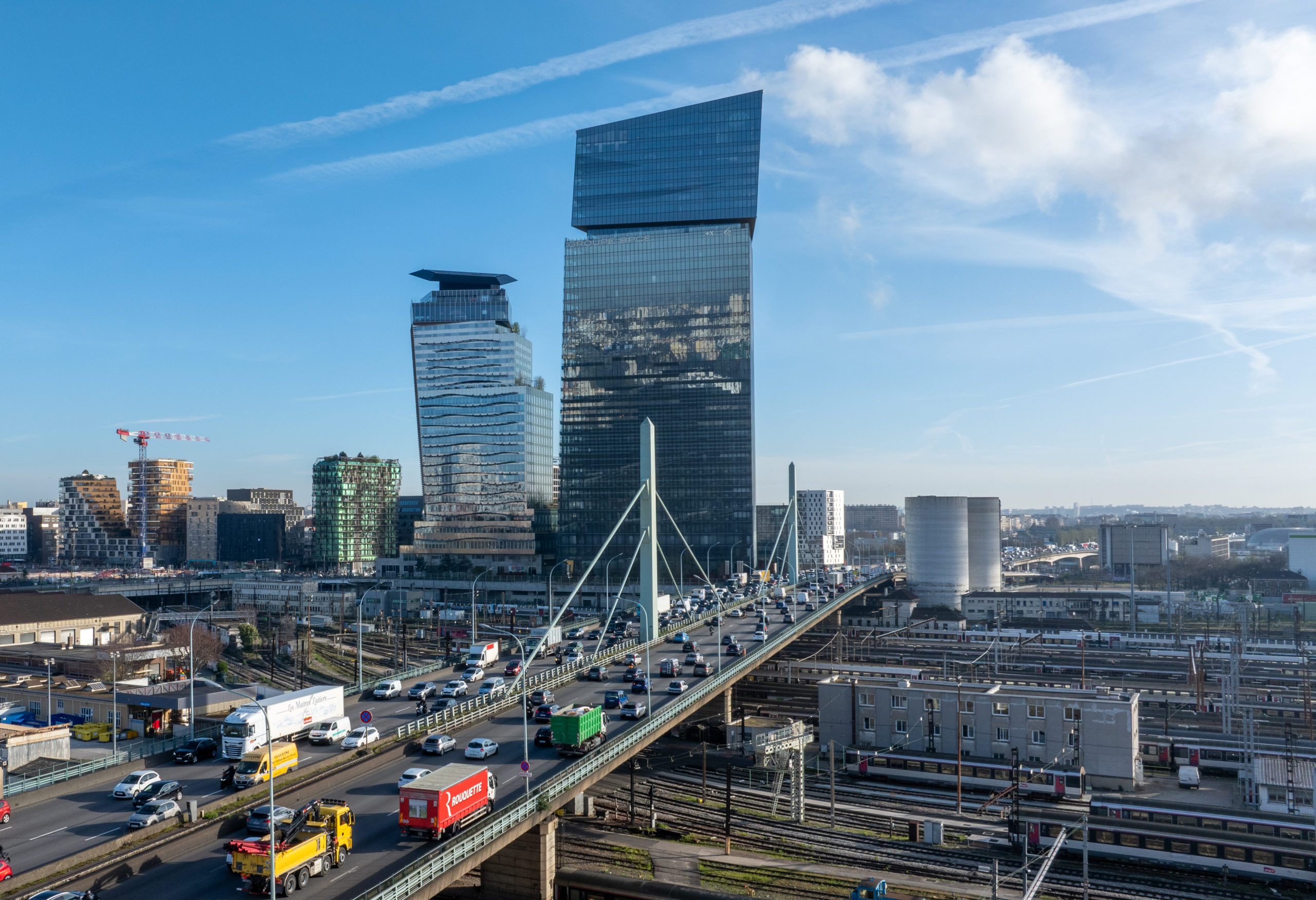 You are currently viewing Crypto-actifs : la finance traditionnelle s’adapte à la demande des particuliers