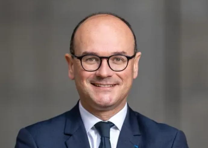 Vous êtes en train de consulter Un “fonds investissement industriel” pour capter l’épargne des Français?